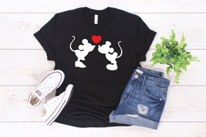 Disney Mickey & Minnie Mouse Valentines Day T-Shirt